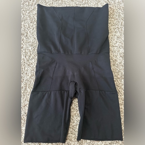 Red Hot Label by SPANX Sz XL Mid Thigh High Waist Shaper -Black - Picture 2 of 5